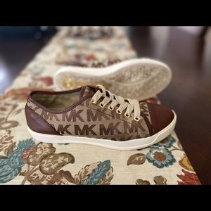 Michael Kors Logo sneakers